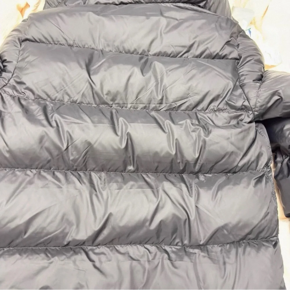 Burberry Black Puffer Jacket - Picture 7 of 8